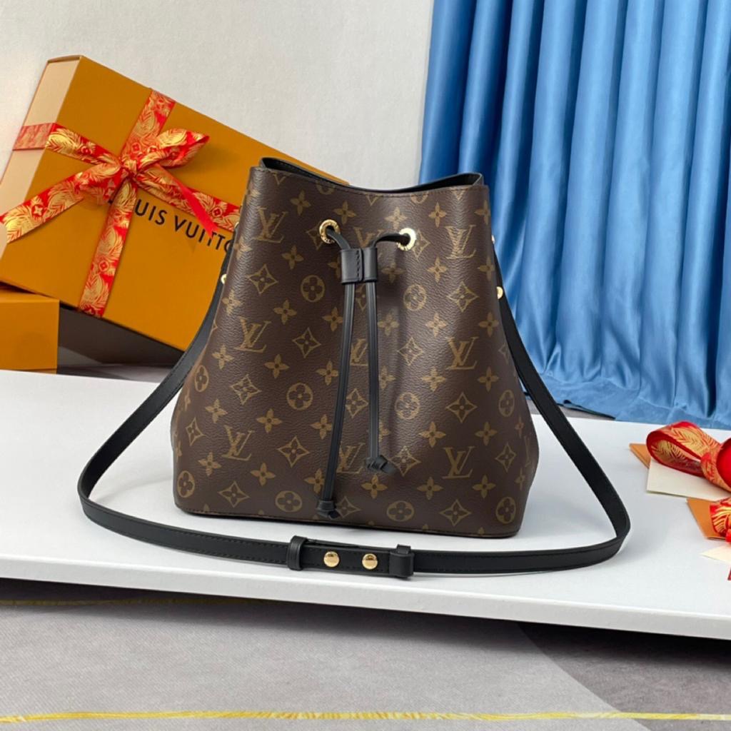 LV replica neo noe 1:1