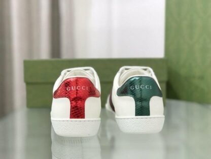Zapatillas Gucci Abeja Imitación - Imagen 4