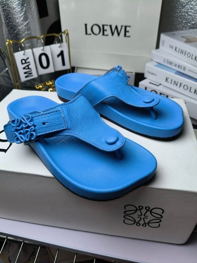 Sandalias Loewe de cuero réplica