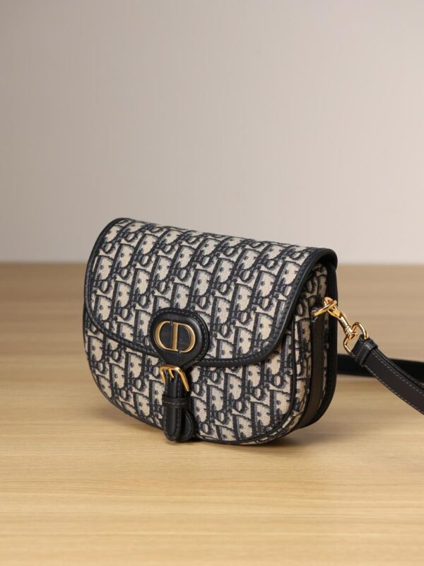 Bolso Dior Bobby replica 1:1 - Imagen 2