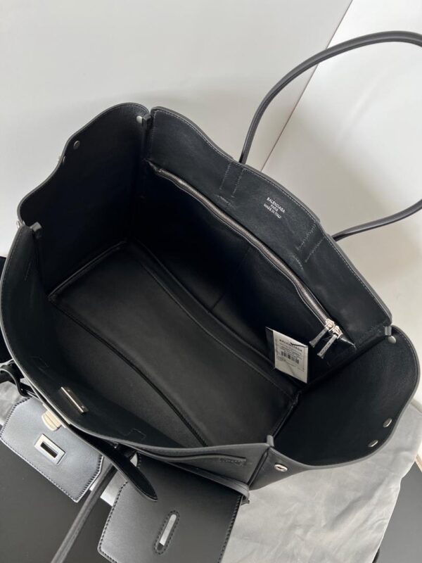 Bolso Balenciaga réplica 1:1 - Imagen 3