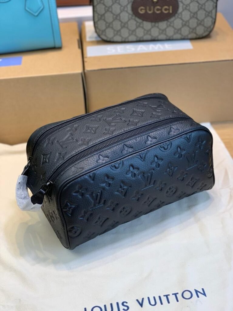Neceser de piel Louis Vuitton réplica