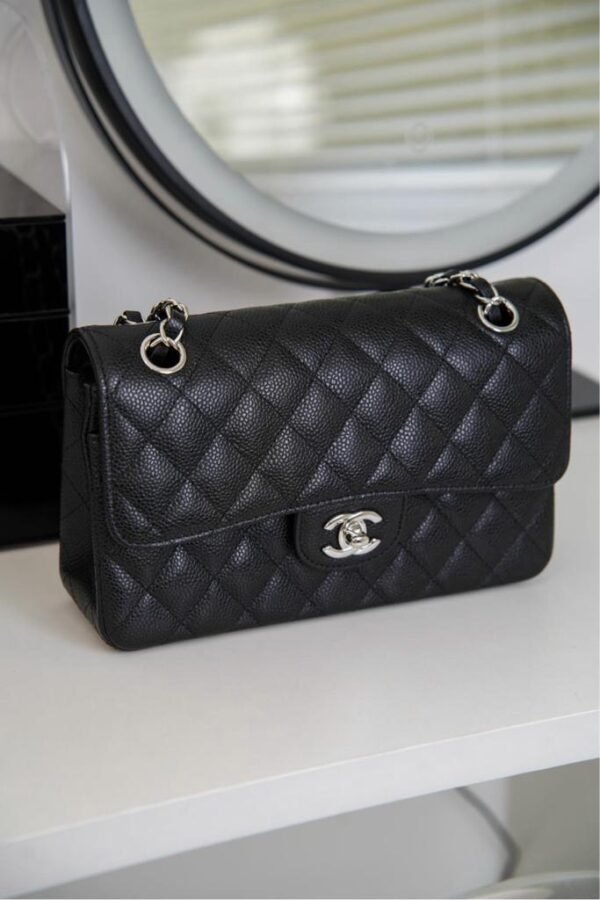 5fbe36da-1ecb-4ebc-9f09-7680c55f6a91 Bolso Chanel classique réplica