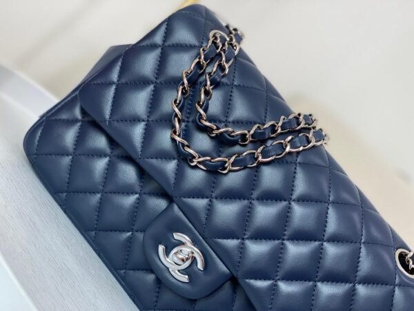4613ab9d-717f-4652-bd45-1ee892a7249e Réplica bolso timeless Chanel