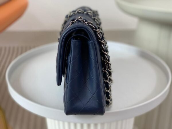 c66ebb18-8d07-43f6-9d0c-d3825cae01e5 Réplica bolso timeless Chanel