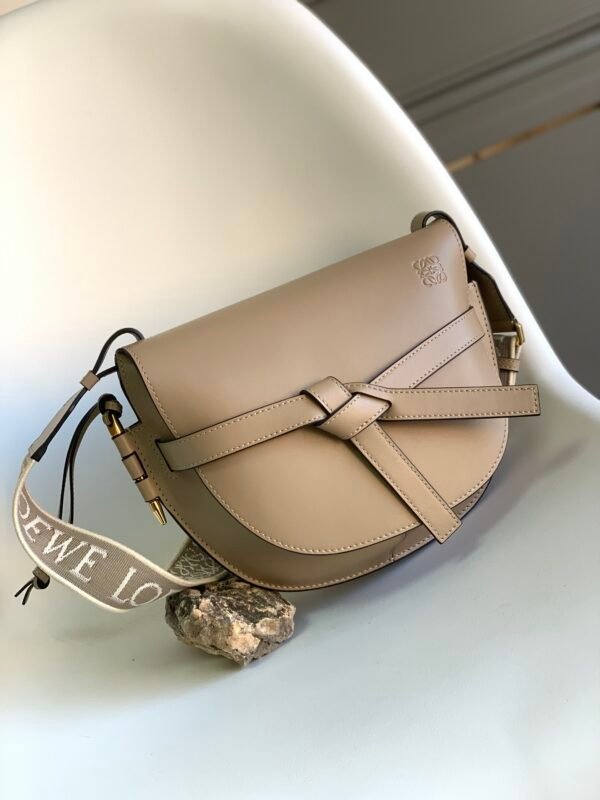 Gate dual Loewe replica exacta