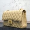 e44a5e1e-9ee1-4131-9de7-1bc6c39eeab7 Chanel clásico vainilla réplica