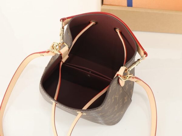 c9ac5e3a-6f2f-4686-a754-d1cc4113c162 Bolso Néo Noé Lv réplica